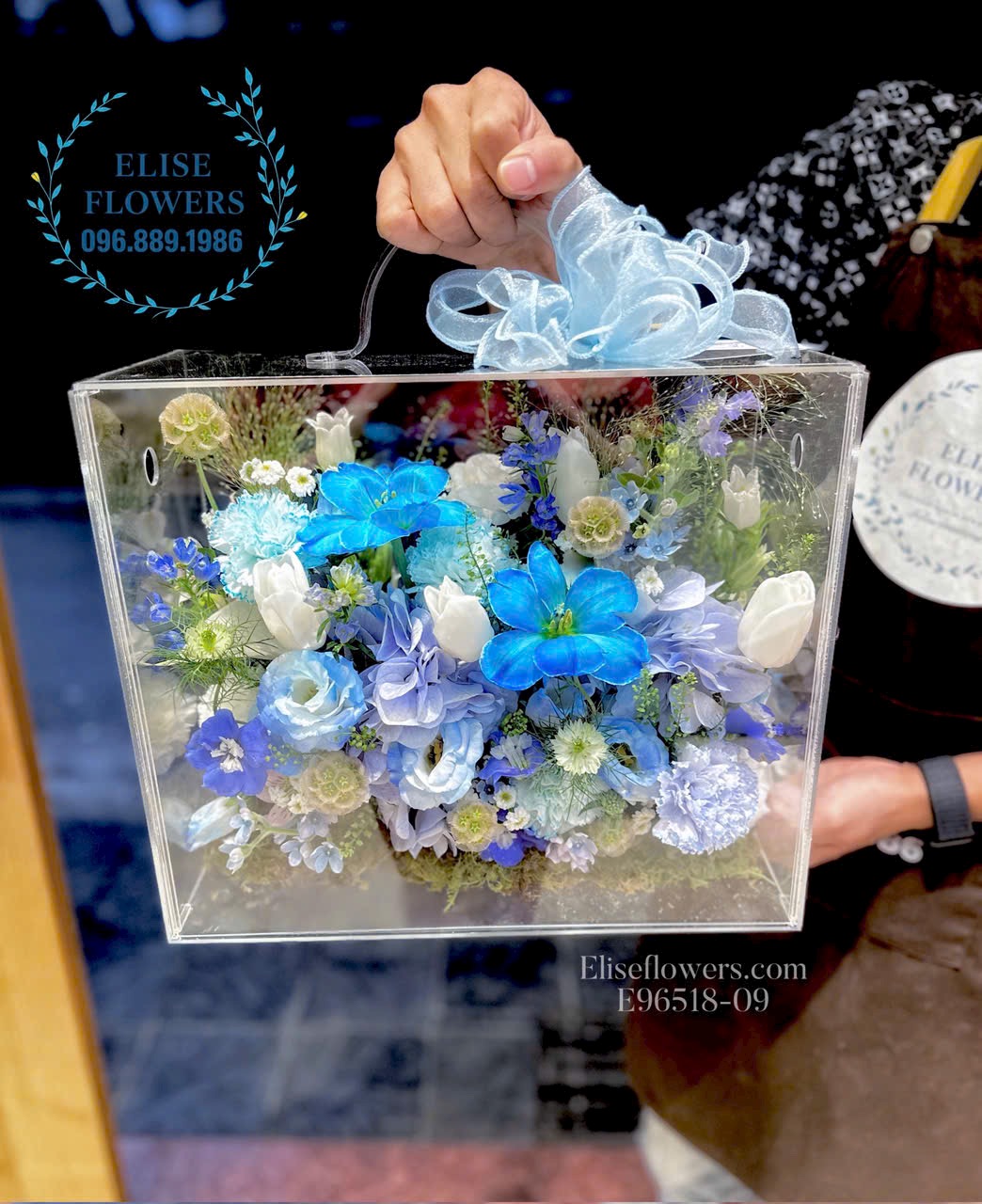 Mua Vali Mica trong suốt tặng sinh nhật ở Hà Đông. Shop hoa tươi Eliseflowers