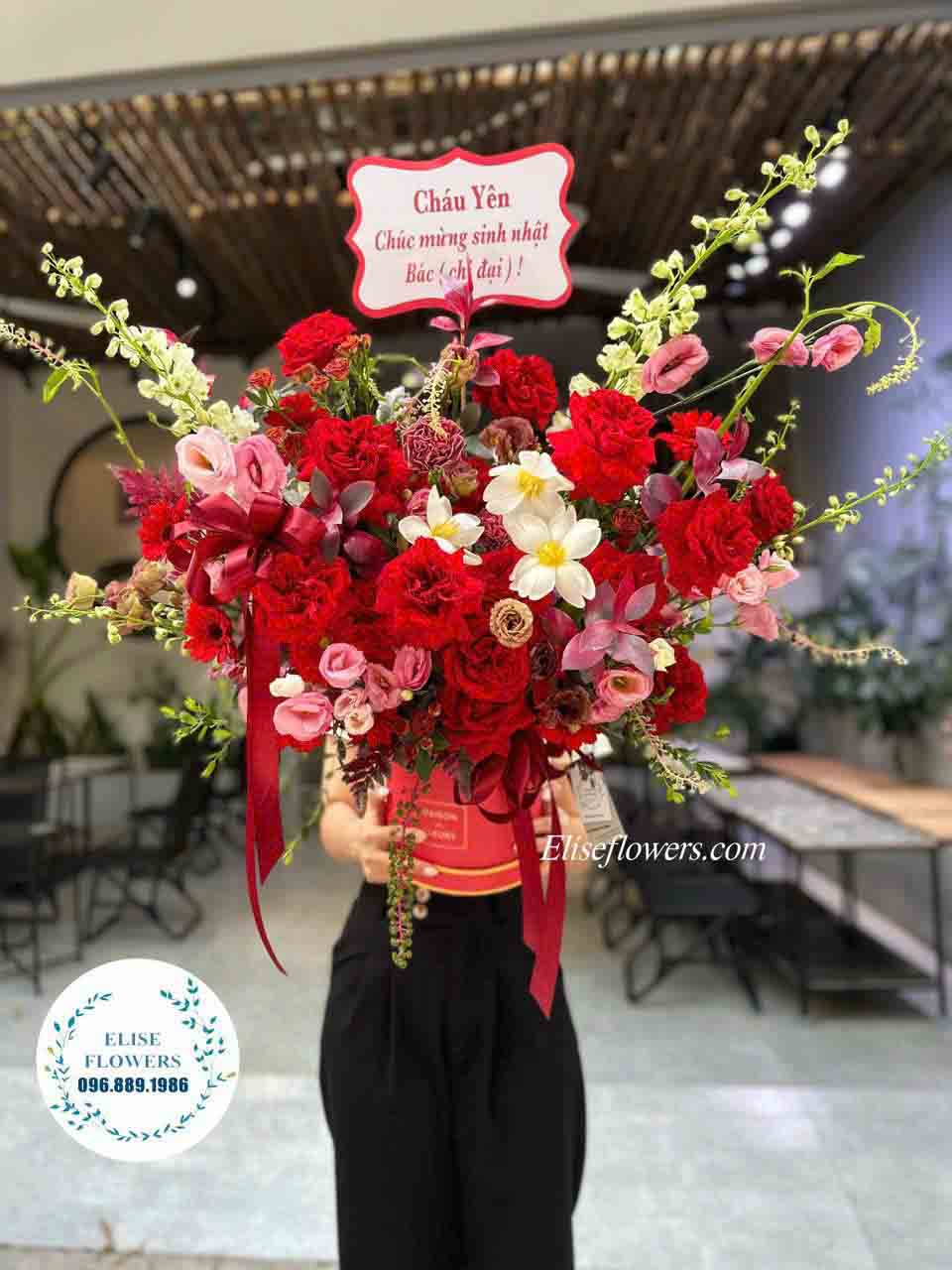 Hộp hoa tươi cao cấp chúc mừng sinh nhật tại quận Cầu Giấy - Hoa sinh nhật đẹp ở Hà Nội