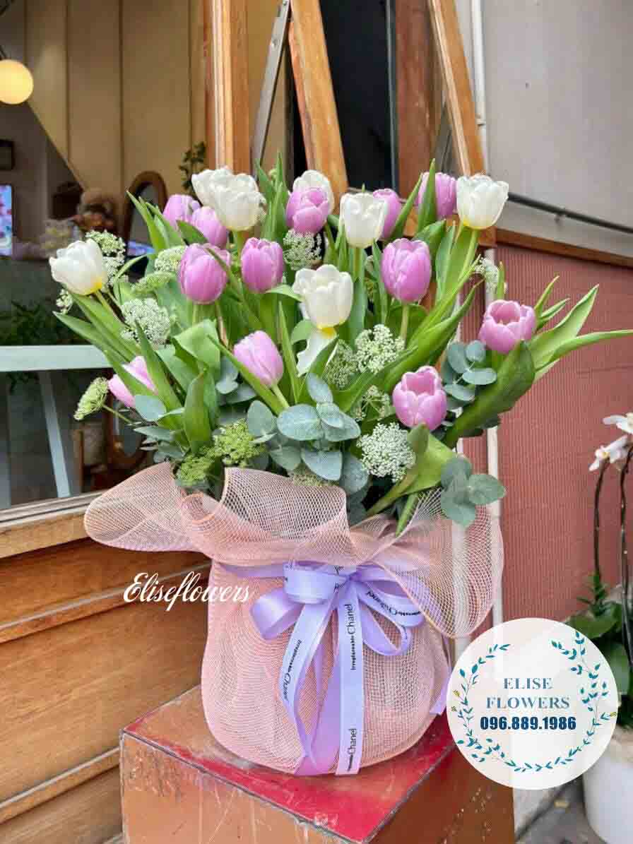 Hộp hoa tulip mix 2 màu trắng hồng đẹp | Hộp hoa  tươi nhập khẩu