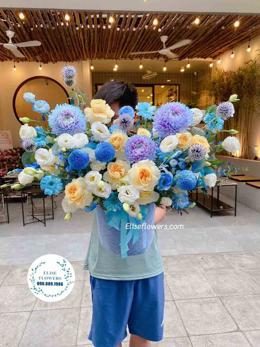 HOA SINH NHẬT HÀ NỘI | Hộp hoa tươi chúc mừng sinh nhật sếp nam màu xanh tím hot trend