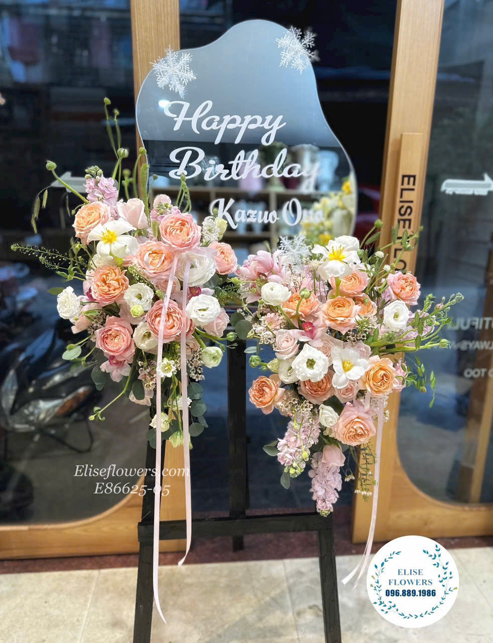 Mua kệ hoa sinh nhật nhanh chóng tại Tiệm hoa Eliseflowers. Giao hoa sinh nhật Hà Nội