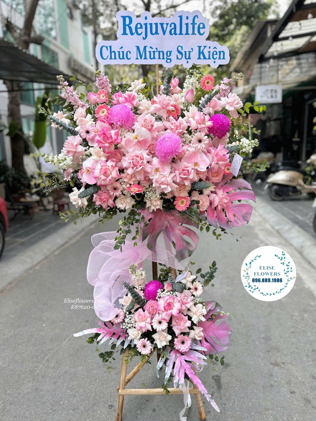 Kệ hoa chúc mừng khai trương ở quận Hà Đông, Hoa chúc mừng đẹp ở quận Hà Đông Hà Nội. Dịch vụ điện hoa khai trương ở quận Hà Đông.