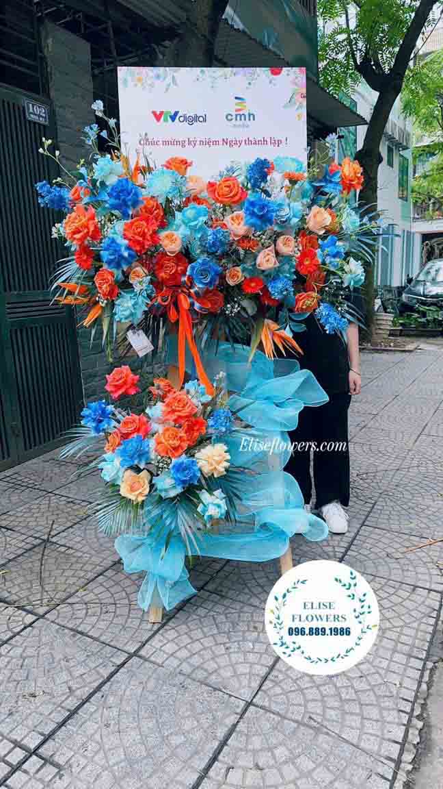 Bảng hoa chúc mừng ngày thành lập công ty | Hoa chúc mừng cao cấp sang trọng