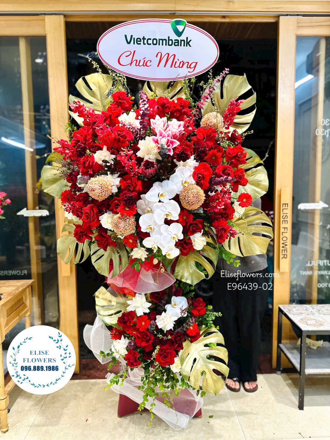 Hoa sự kiện. Kệ hoa tone đỏ cao cấp. Hoa khai trương sang trọng tại Hà Nội. Giao hoa hoả tốc 