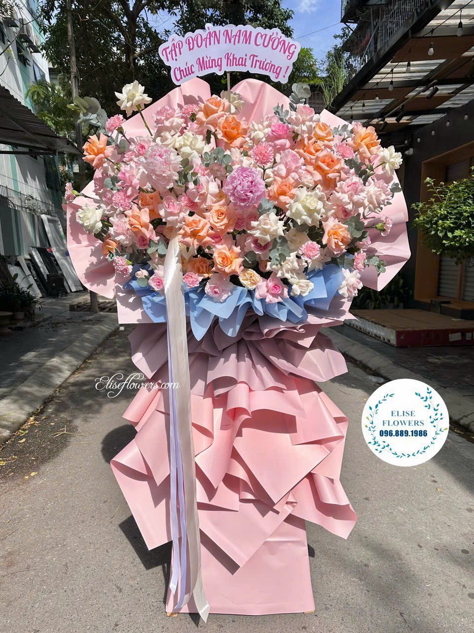 Ke-hoa-ky-niem-thanh-lap-cong-ty-cao-cap-quan-Hoan-Kiem-giao-hoa-ky-niem-thanh-lap-cong-ty-quan-hoan-kiem