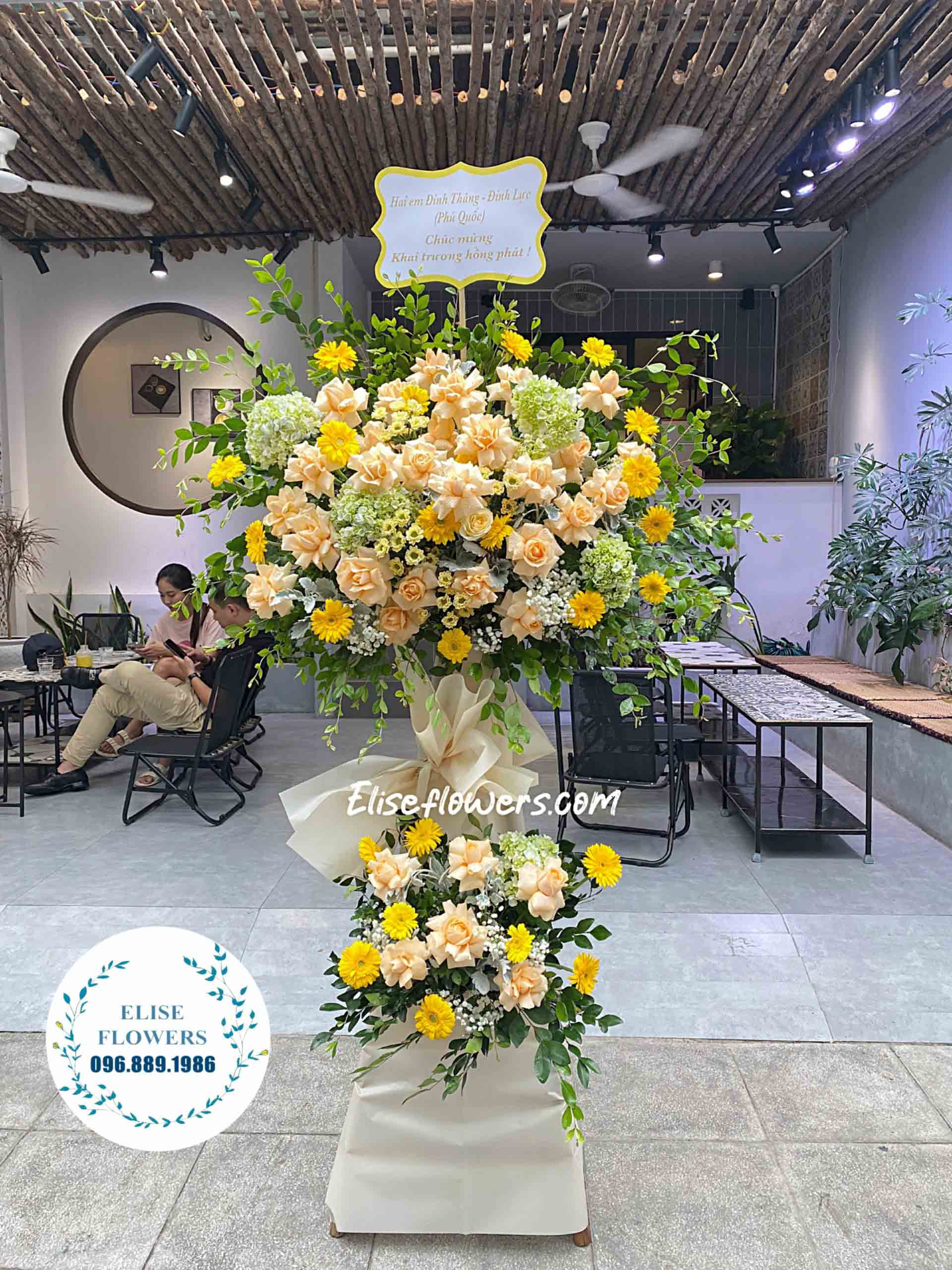 Mẫu hoa sinh nhật công ty Giá Rẻ tại Hà Nội. Đặt hoa sinh nhật công ty nhanh chóng tại Eliseflowers