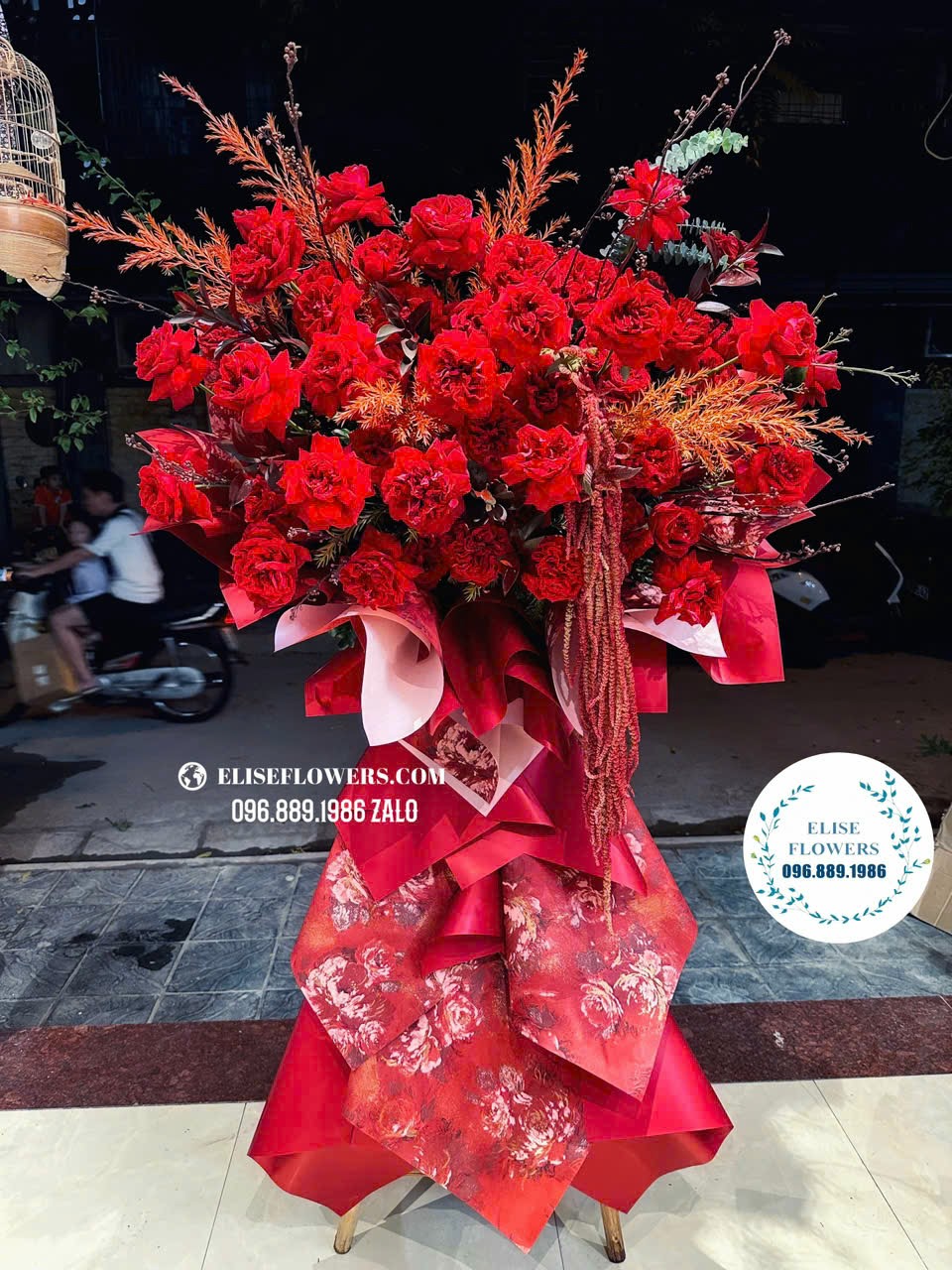 Dien-hoa-su-kien-cao-cap-quan-Hoang-Mai-Ha-Noi-Dich-vu-dat-hoa-Giao-hoa-tan-noi