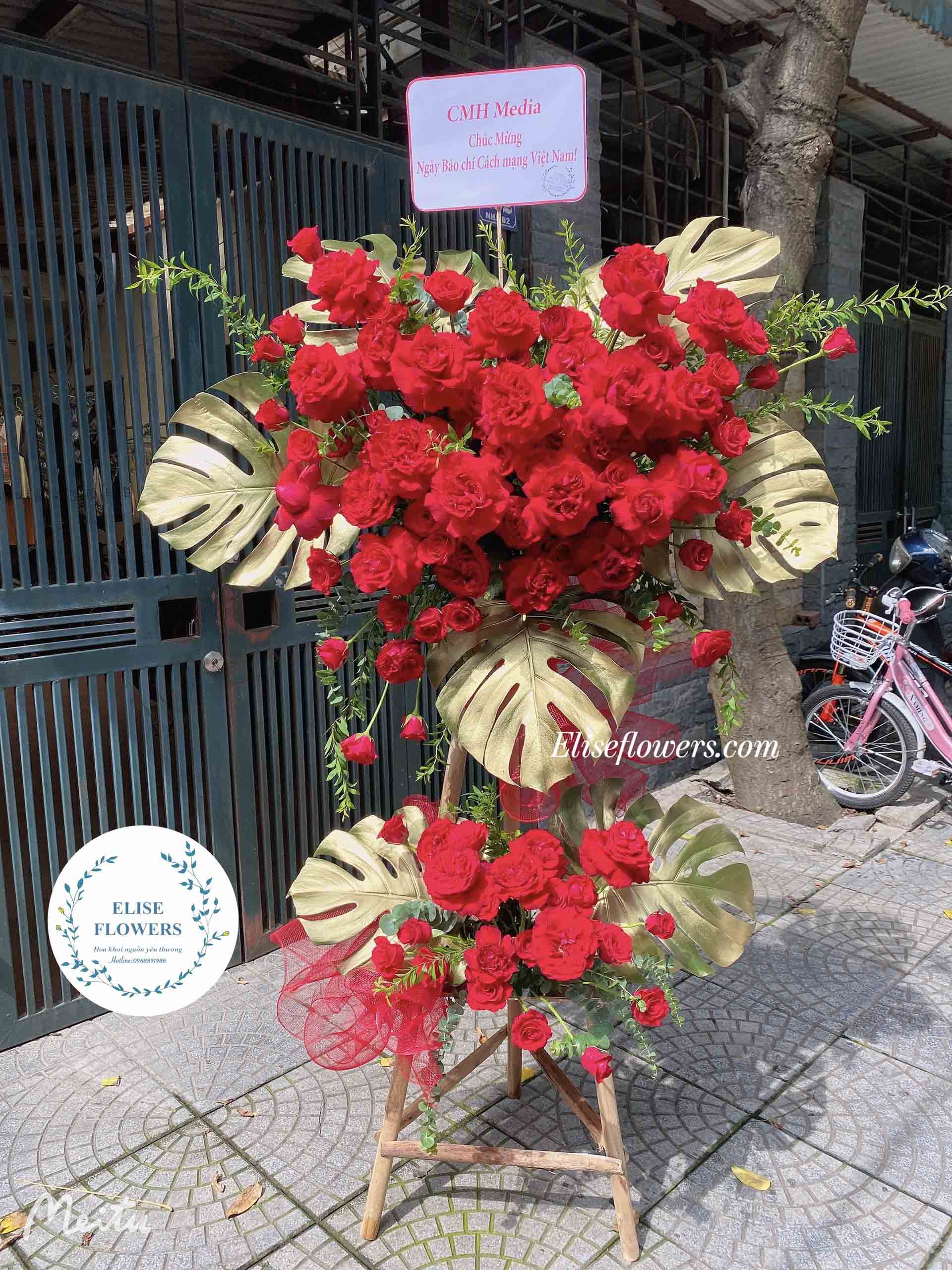 Kệ hoa đẹp tại Hà Nội | Điện hoa sự kiện tại Cầu Giấy Hà Nội