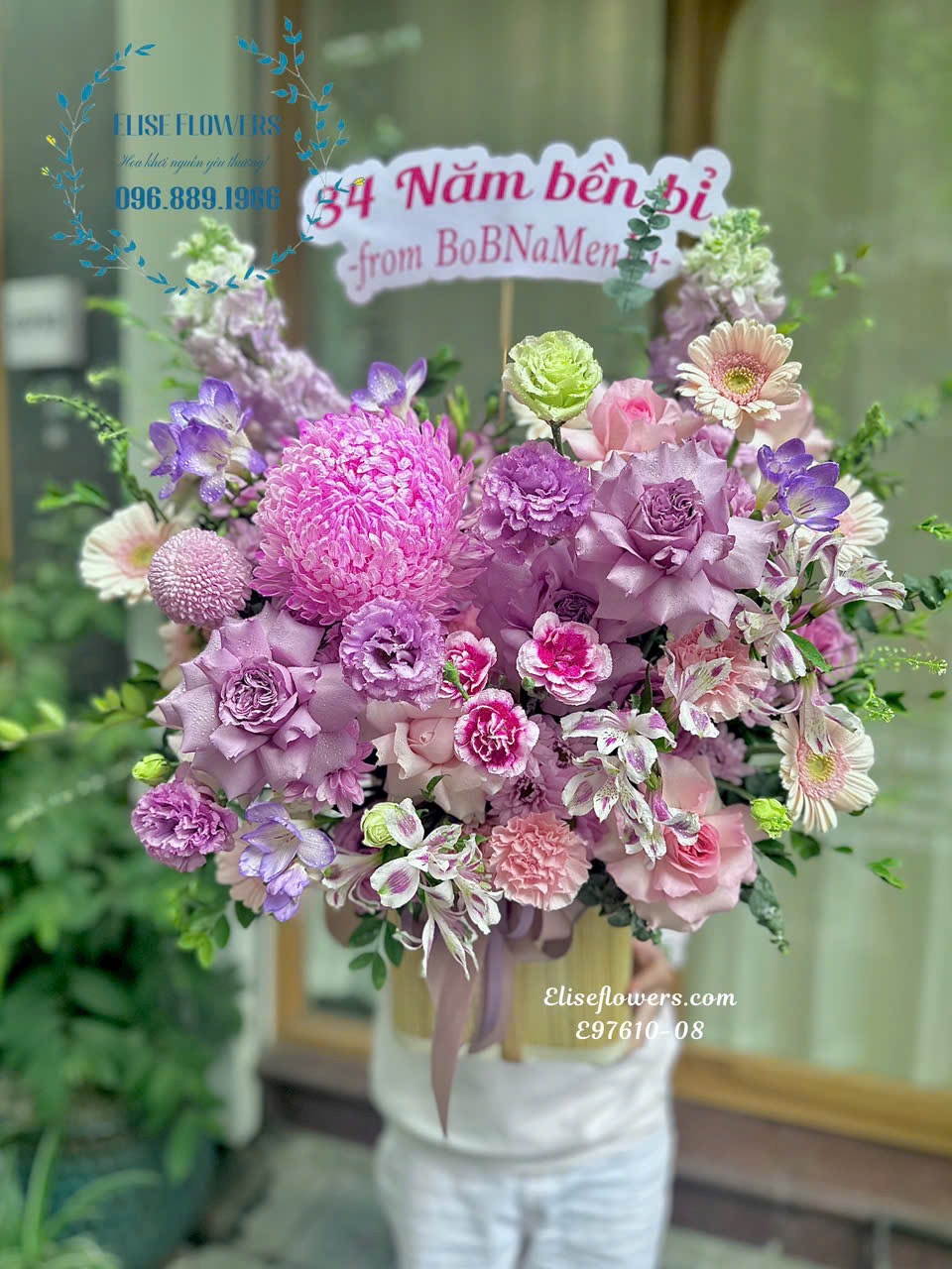 Hoa chúc mừng Hà Nội. Lẵng hoa tone tím chúc mừng đẹp, giá tốt. Eliseflowers