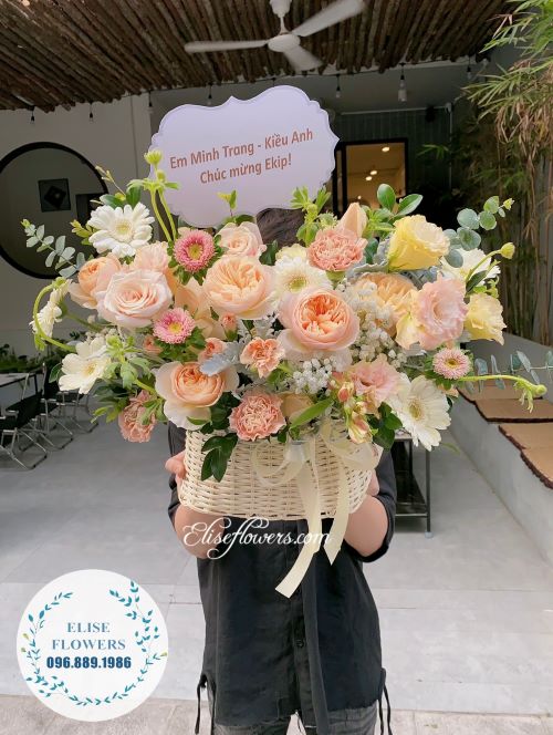 Hoa sinh nhật đẹp ở Hà Nội | Lẵng hoa để bàn màu sắc nhã nhặn, tinh tế | Lẵng hoa đẹp ở Hà Nội