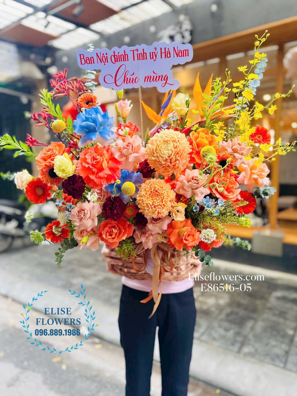 Lẵng hoa chúc mừng khai trương ở Cầu Giấy. Điện hoa Hà Nội - Eliseflowers.