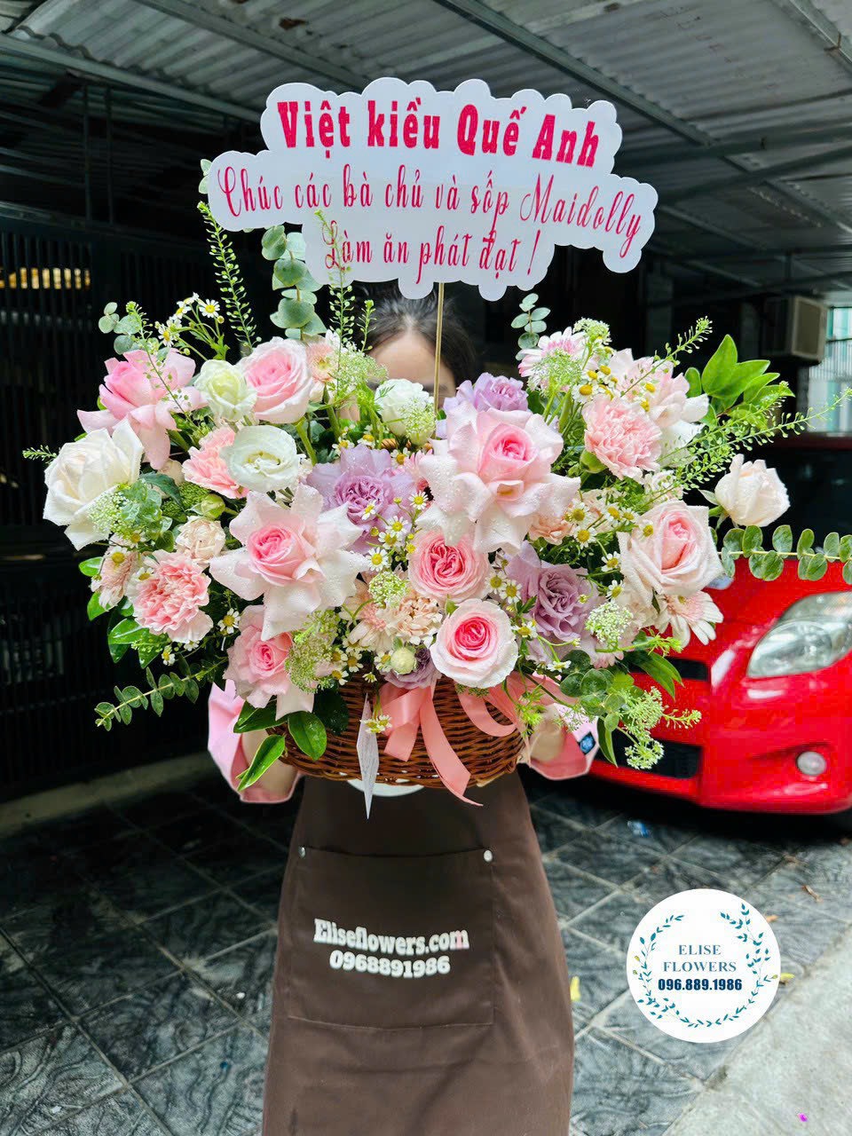 Mua-lang-hoa-chuc-mung-khai-truong-quan-Cau-Giay-Ha-Noi-Dat-mua-hoa-khai-truong-quan-Cau-Giay-Ha-Noi