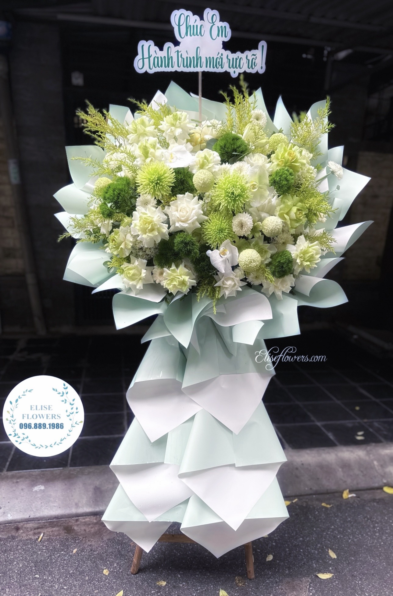 HOA KHAI TRƯƠNG QUẬN TÂY HỒ . CỬA HÀNG HOA TƯƠI QUẬN TÂY HỒ. Dịch vụ điện hoa tươi khai trương quận Tây Hồ.