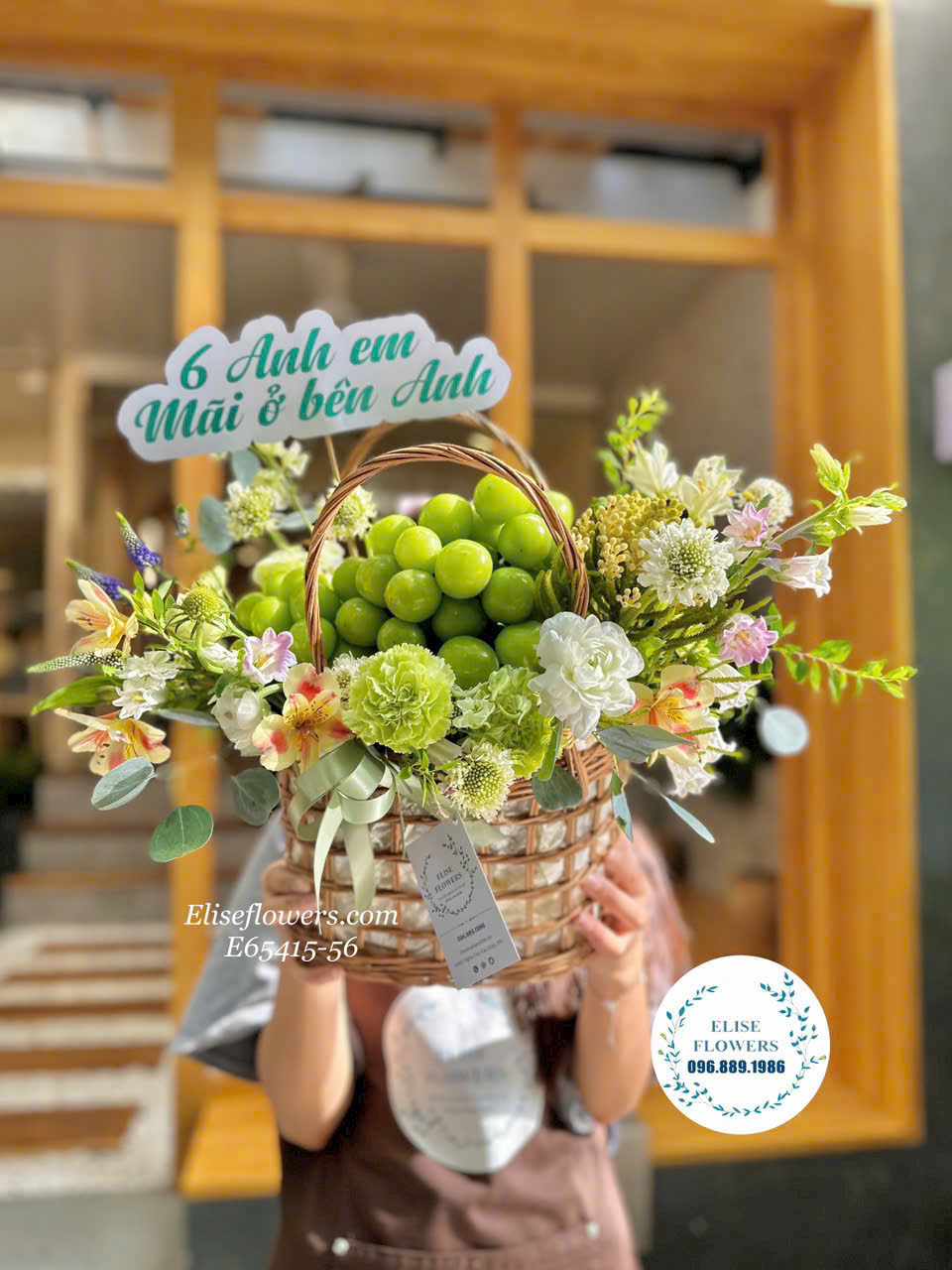 Giỏ hoa quả tươi nhập khẩu tặng cô giáo ngày 20-10. Điện hoa tặng cô giáo ngày 20-10