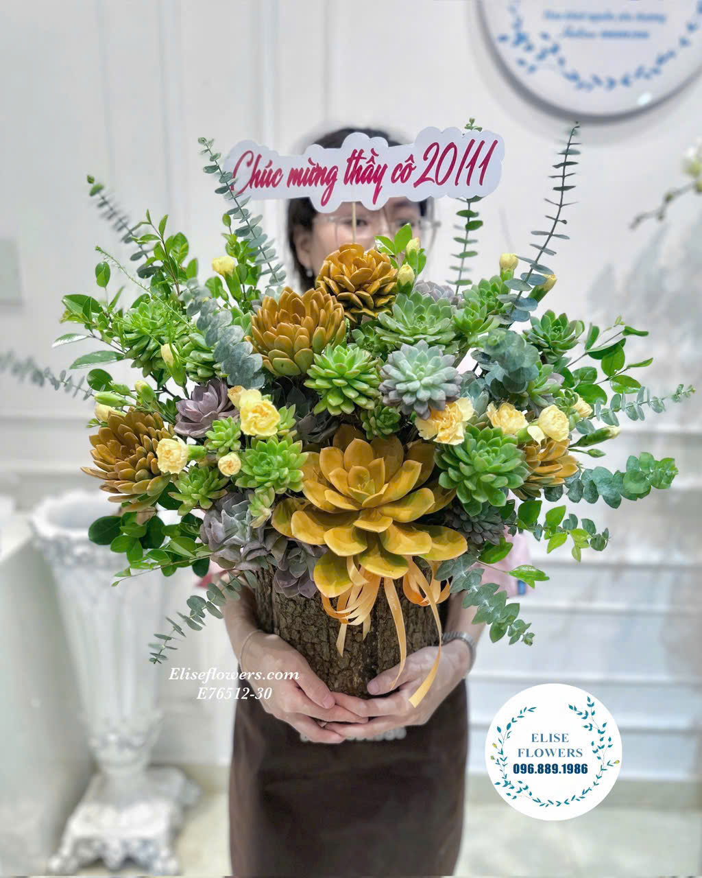 Mua hoa 20-11 tặng thầy cô giáo đẹp. Giao hoa 20-11 nhanh chóng tại HÀ NỘI