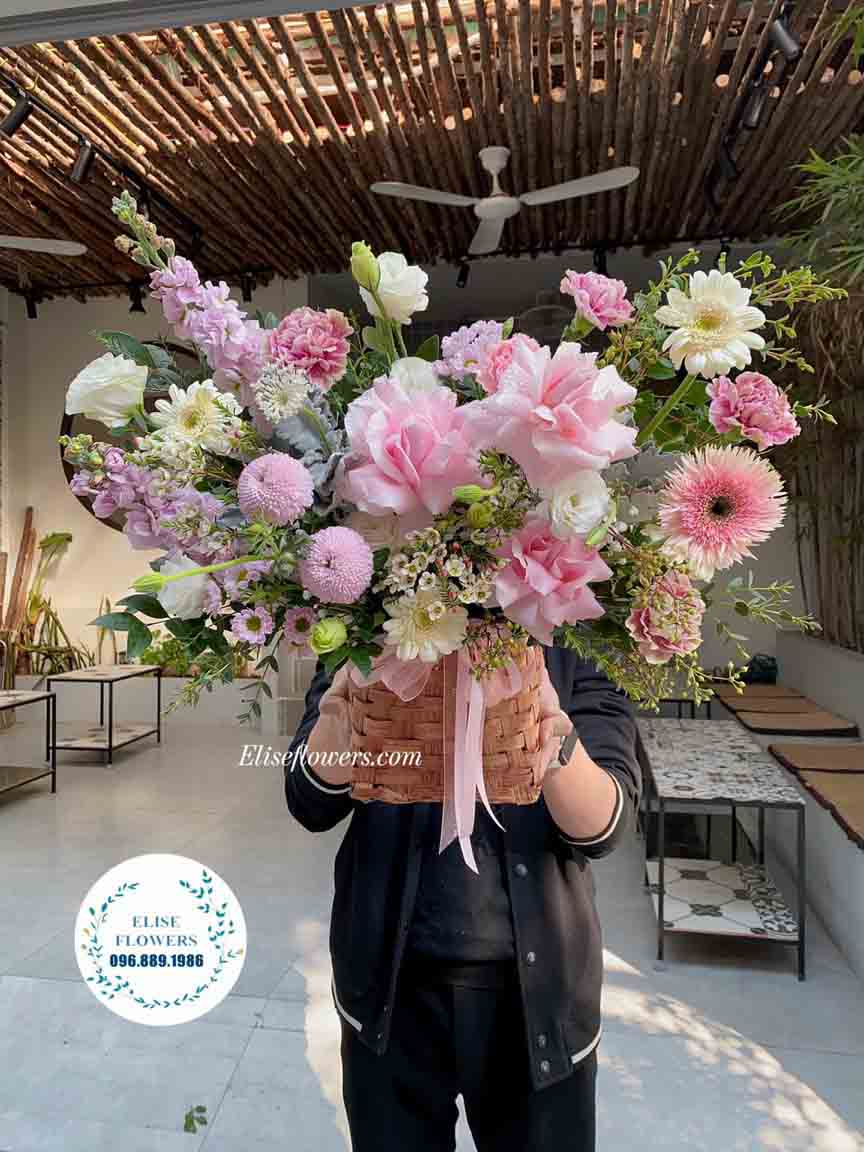 Giỏ hoa tươi màu hồng xinh xắn chúc mừng sinh nhật tại quận Ba Đình - Hà Nội | Hoa Sinh Nhật Đẹp