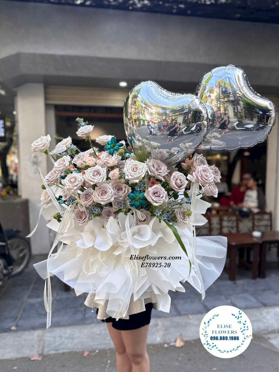 Lẵng hoa sang chảnh tặng người yêu. Đặt hoa tặng người yêu, người thương ...