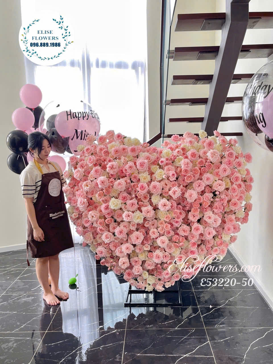 Dịch vụ đặt mẫu 999 bông hoa hông tặng bạn gái. Giao hoa tặng bạn gái tận nơi nhanh chóng