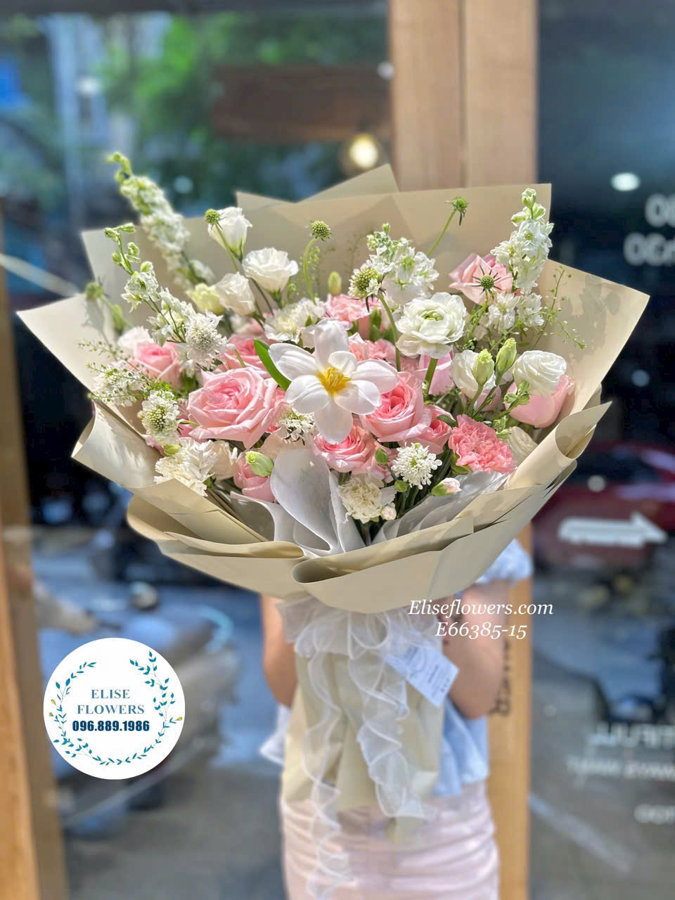 Mua bó hoa 20-10 đẹp. Điện hoa 20-10 tặng bạn gái tại Hà Nội