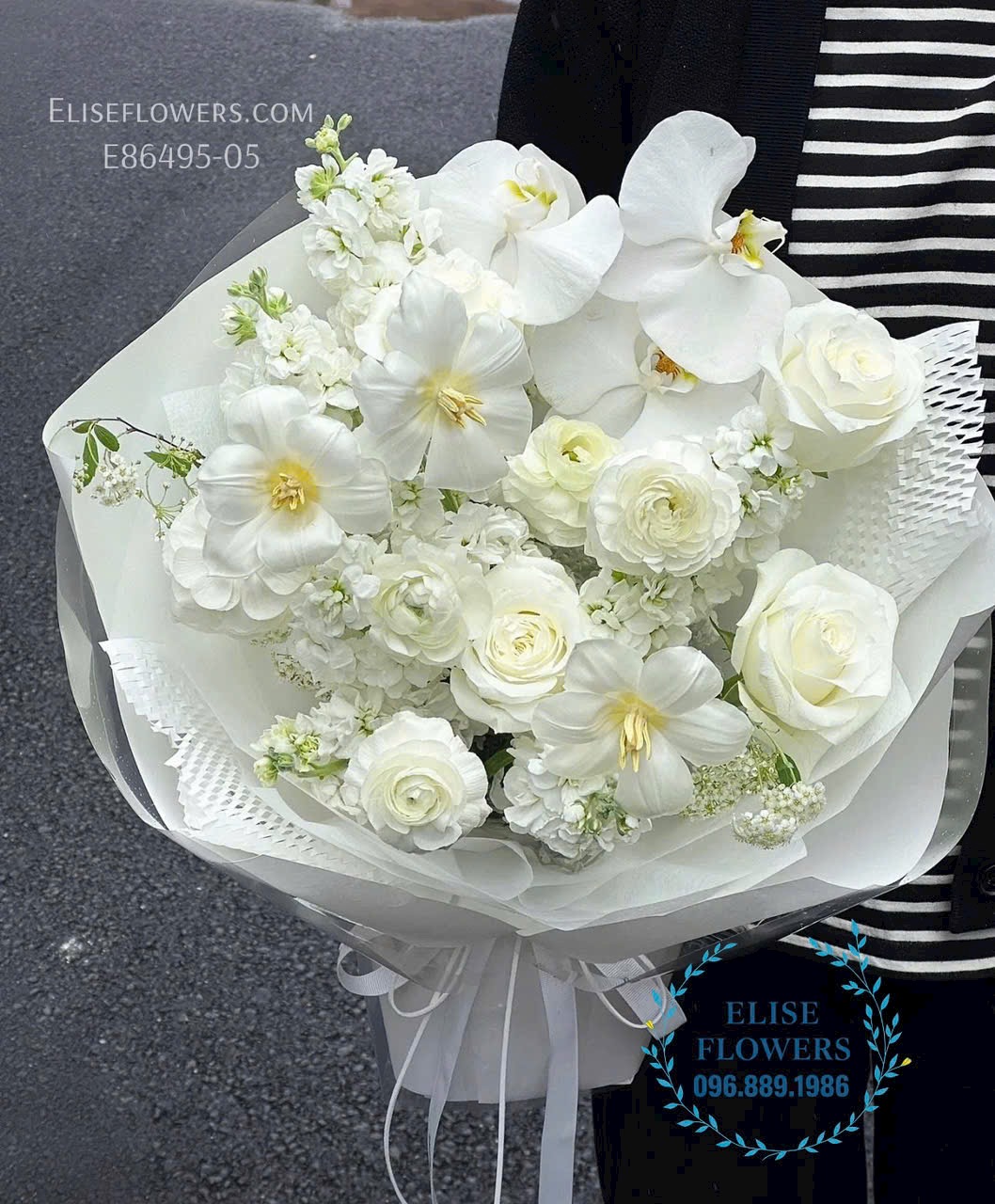 mua bó hoa Tulip tỏ tình bạn gái tại Hà Nội. Dịch vụ giao hoa tận nơi nhanh chóng chỉ từ 1-2h