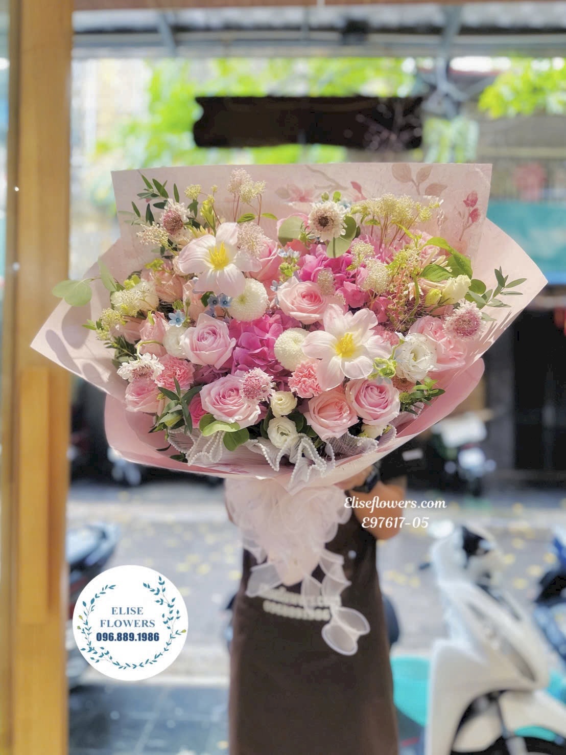 Hoa tặng người yêu đẹp | Hoa tặng bạn gái tone hồng ở Ba Đình