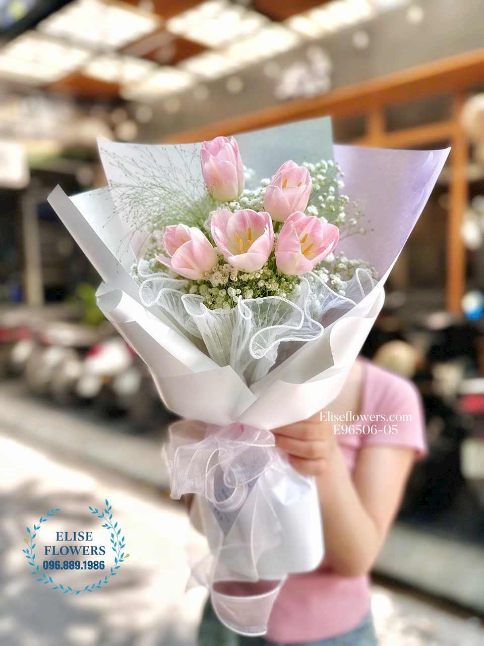 Đặt mua bó hoa hồng nhập khẩu Hà Lan tại Ba Đình