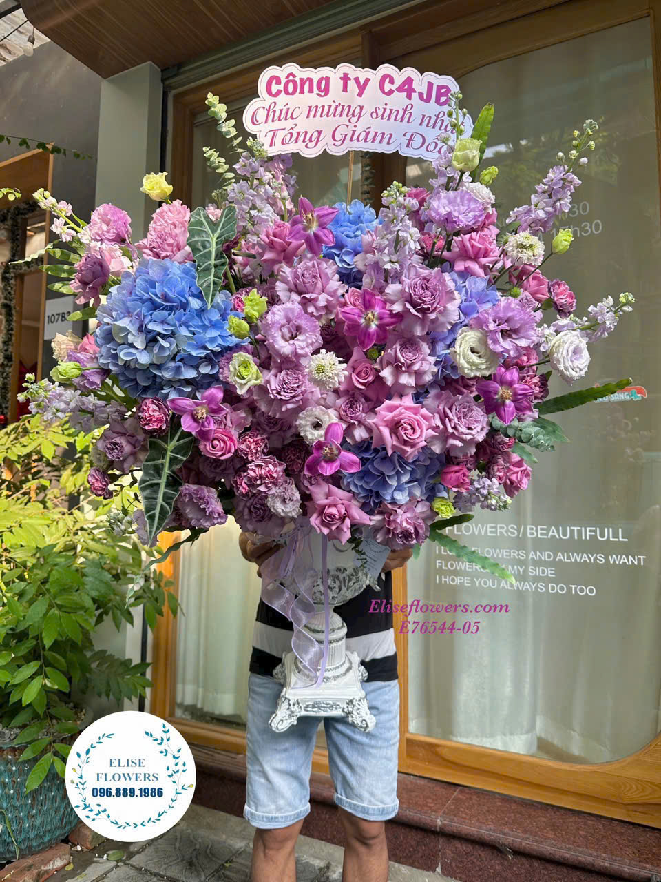 Dịch vụ đặt hoa sinh nhật sếp nữ ONLINE. Giao hoa sinh nhật sếp nữ tận nơi nhanh chóng