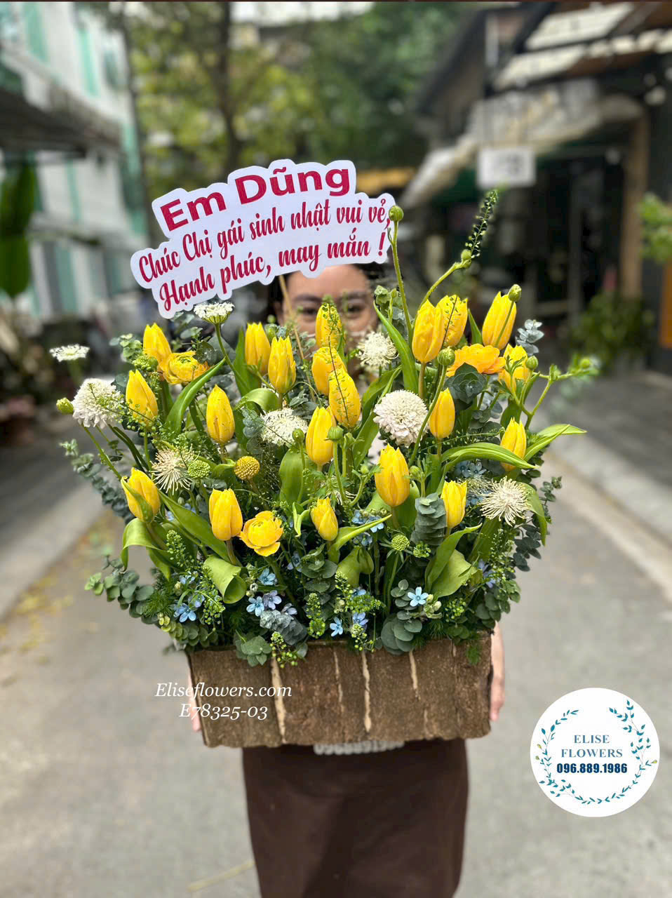 Dịch vụ đặt hoa Tulip đẹp ở Hà Nội. Điện hoa Tulip tận nơi nhanh chóng