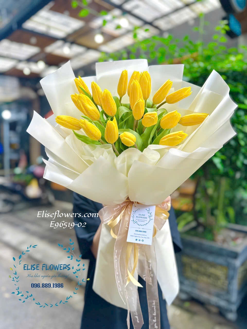 Mua Online hoa Tulip vàng tại Cầu Giấy. Dịch vụ giao hoa tận nơi, nhanh chóng