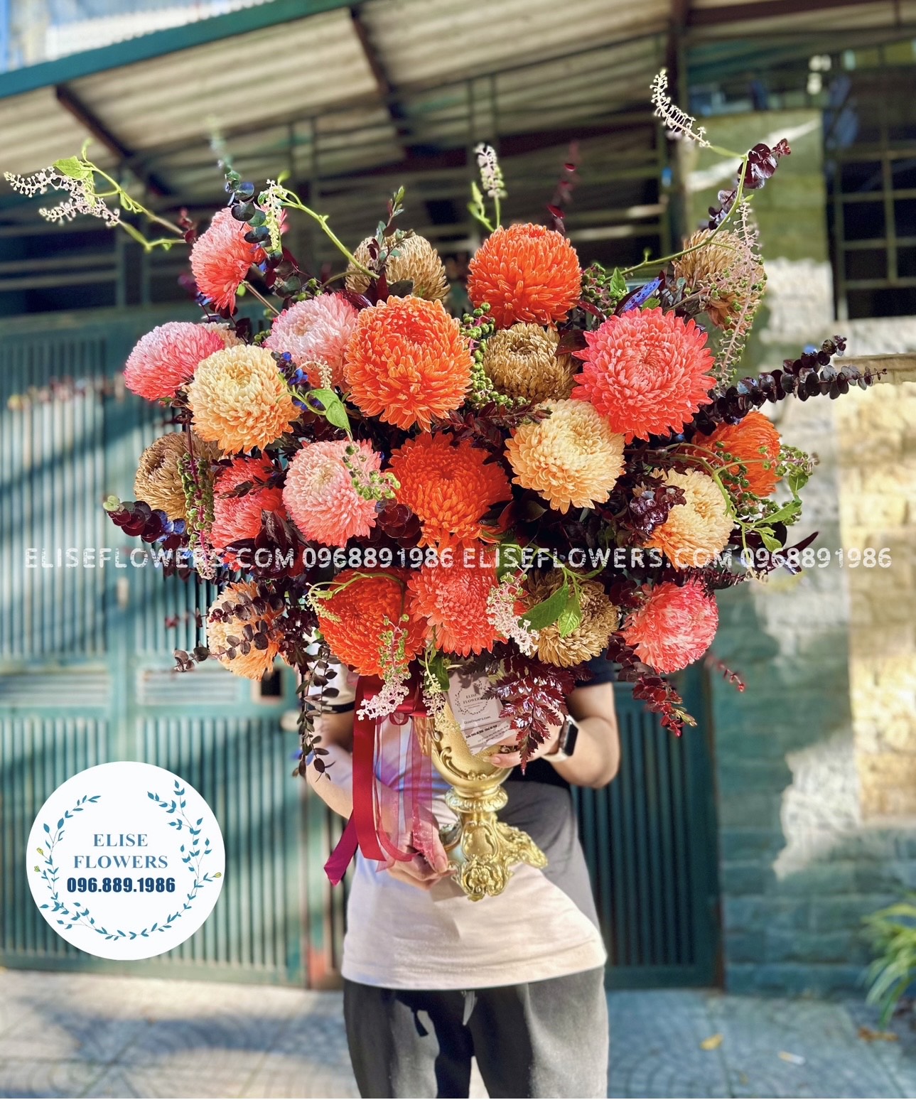 Mua hoa sinh nhật quận Hoàng Mai. Bình hoa sinh nhật đẹp sang trọng ở Hà Nội.