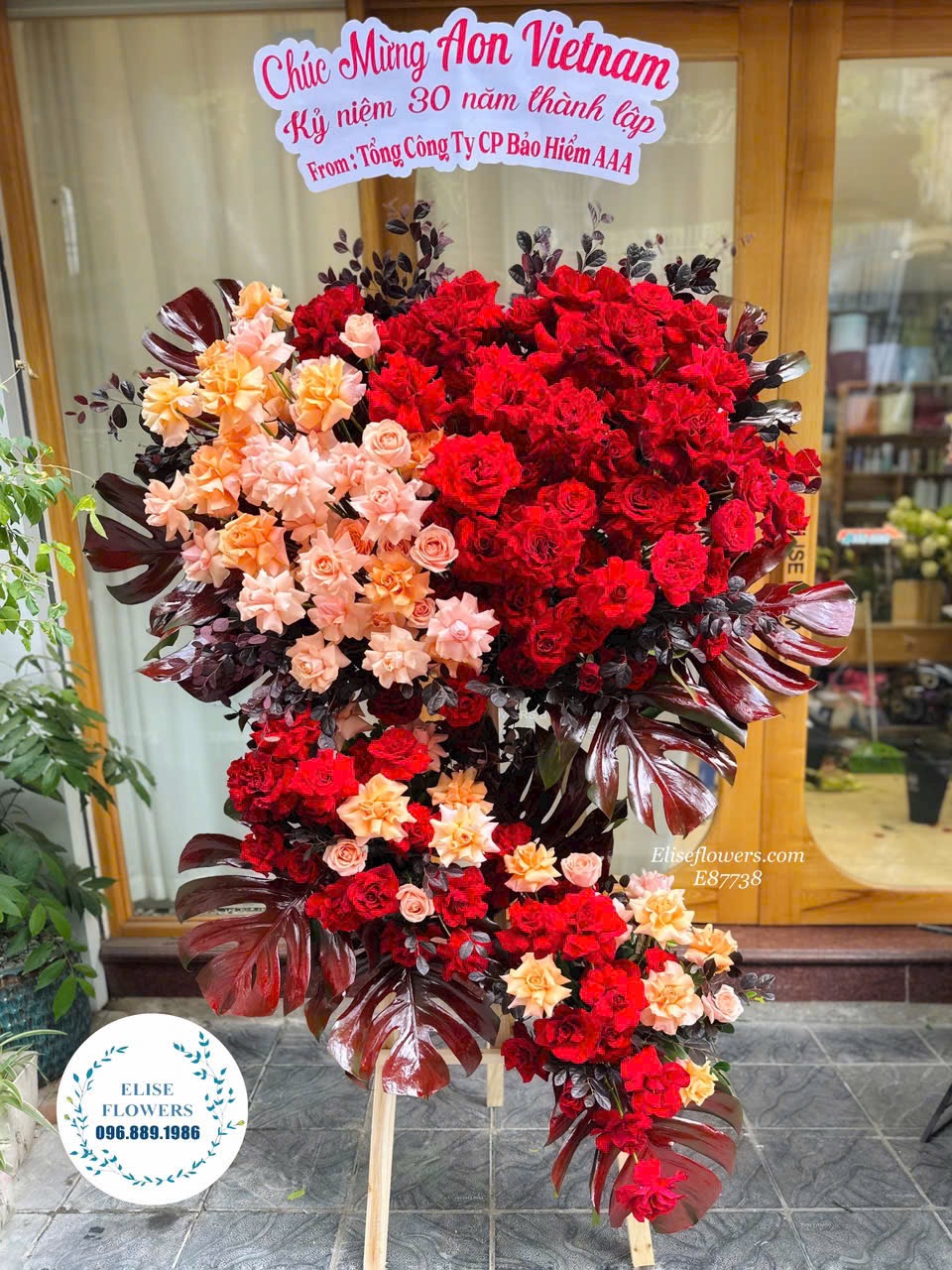 Hoa chúc mừng kỉ niệm thành lập công ty siêu to. Đặt kệ hoa chúc mừng ở Hà Nội