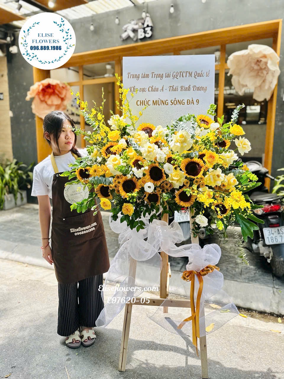 Kệ khung tranh chúc mừng tặng bạn bè, người thân,...