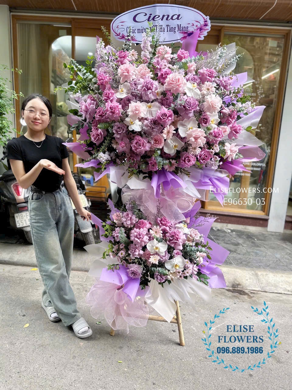 Mua kệ hoa mừng ngày thăng chức, bổ nhiệm ở Hà Nội. Dịch giao hoa uy tín, chất lượng.