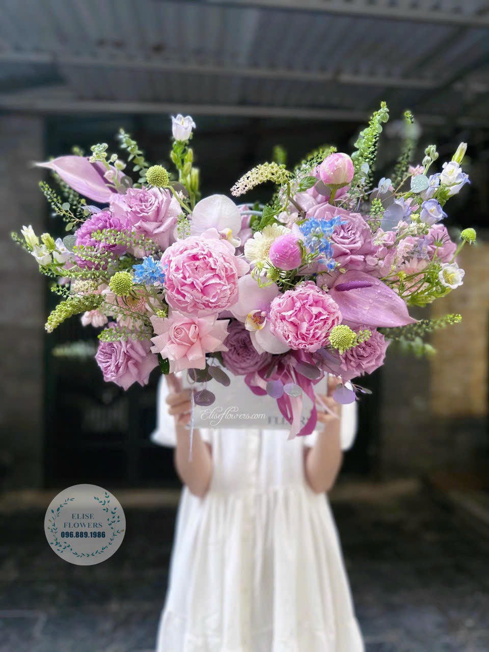 Tui-hoa-sinh-nhat-dep-o-Ha-Noi-Dat-mua-hoa-sinh-nhat-dep-o-Ha-Noi