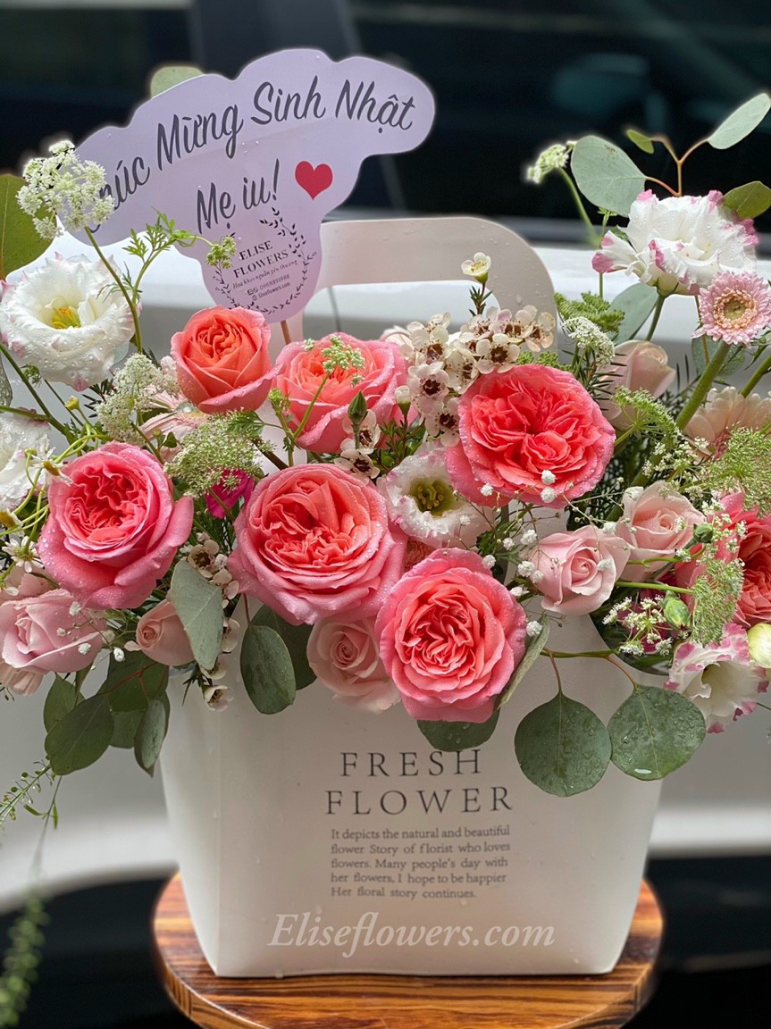 Túi hoa tươi tại quận Cầu GIấy. Liên hệ đặt hoa sinh nhật tại Tiệm hoa Eliseflowers