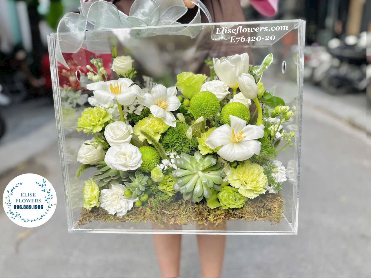 Vali cao cấp tone xanh trắng tại Cầu Giấy.
