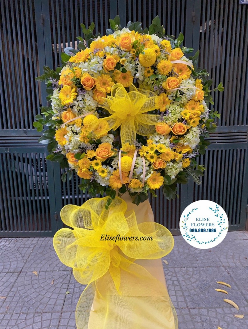 Vòng hoa tang lễ màu vàng | Vòng hoa chia buồn đẹp tại quận Hoàn Kiếm - Hà Nội