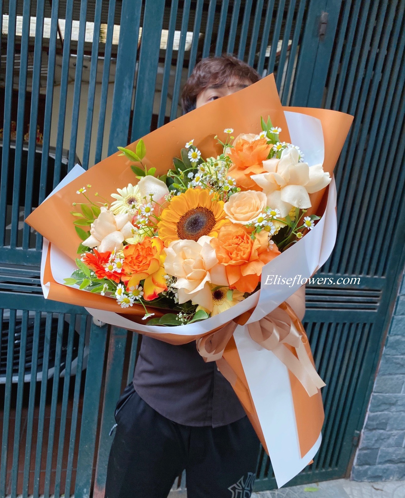 Bó hoa tone cam xinh | Bó hoa đẹp ở Hà Nội