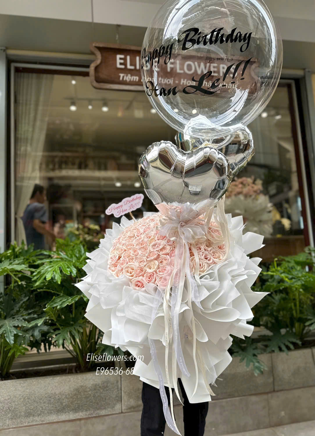 Mẫu Bó Hoa Hồng Cao Cấp Phối Bóng Decor Sang Trọng Tặng Sinh Nhật Vợ Yêu| Eliseflowers