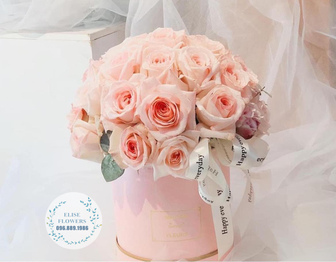 Hộp hoa tone hồng pastel | Hộp hoa hồng kem dâu siêu xinh
