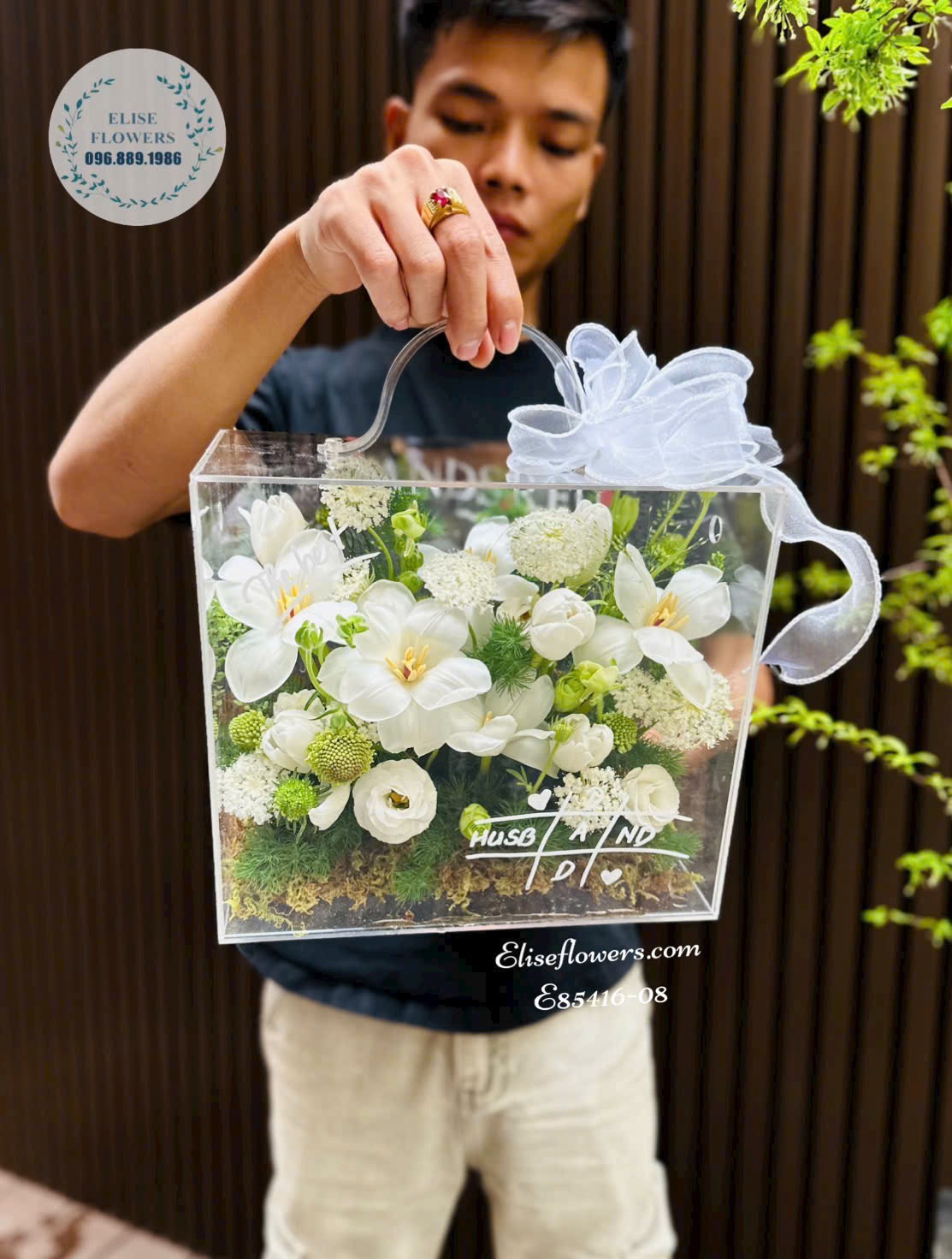 Vali mica hoa nhập khẩu tone trắng cao cấp tại Eliseflowers.