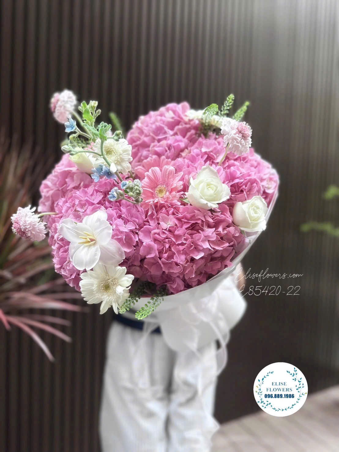 Bó hoa cẩm tú cầu hồng nhập khẩu cao cấp tại Eliseflowers