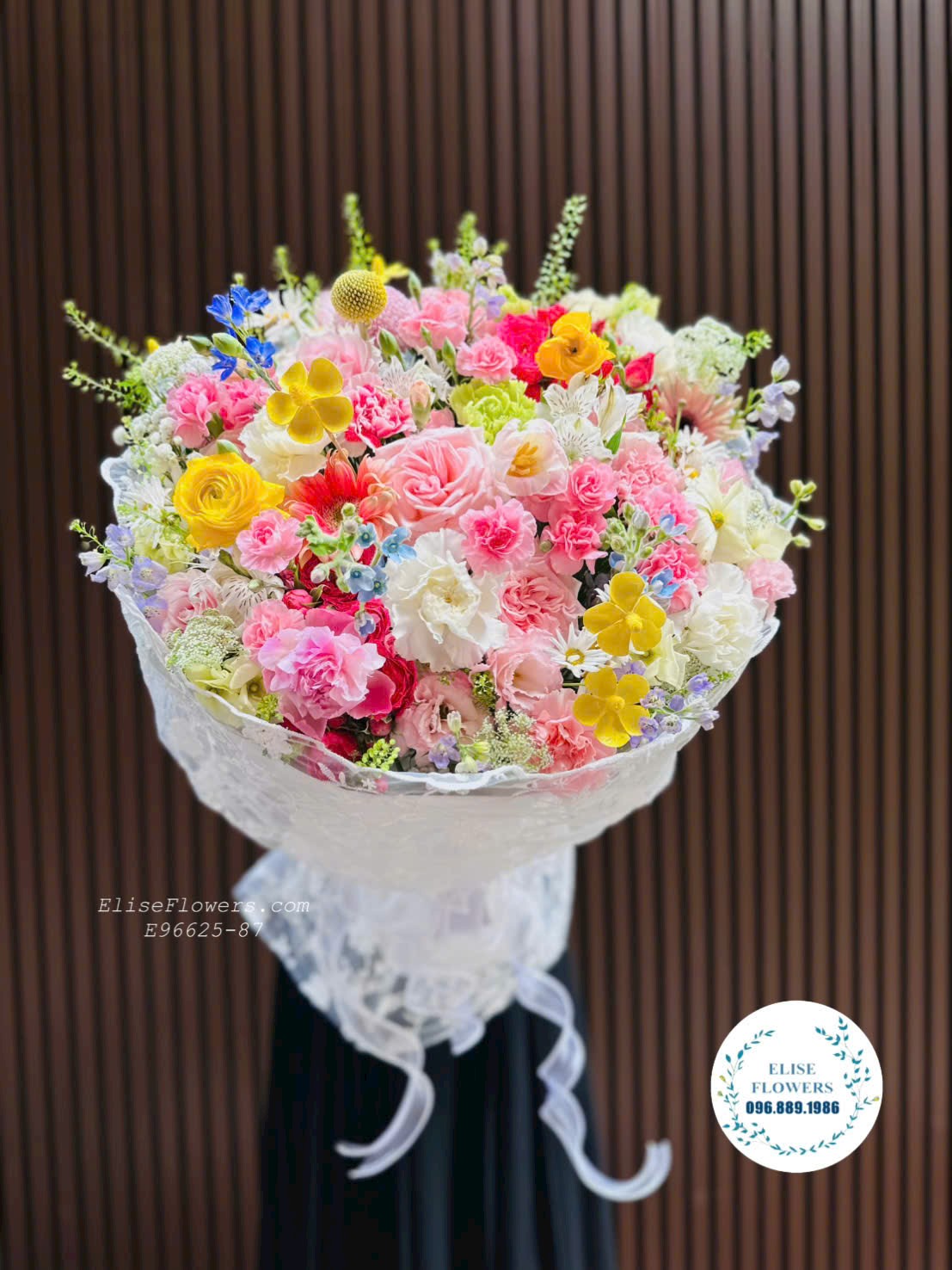 Bó hoa mix màu cao cấp tặng bạn gái/ người yêu tại Cầu Giấy
