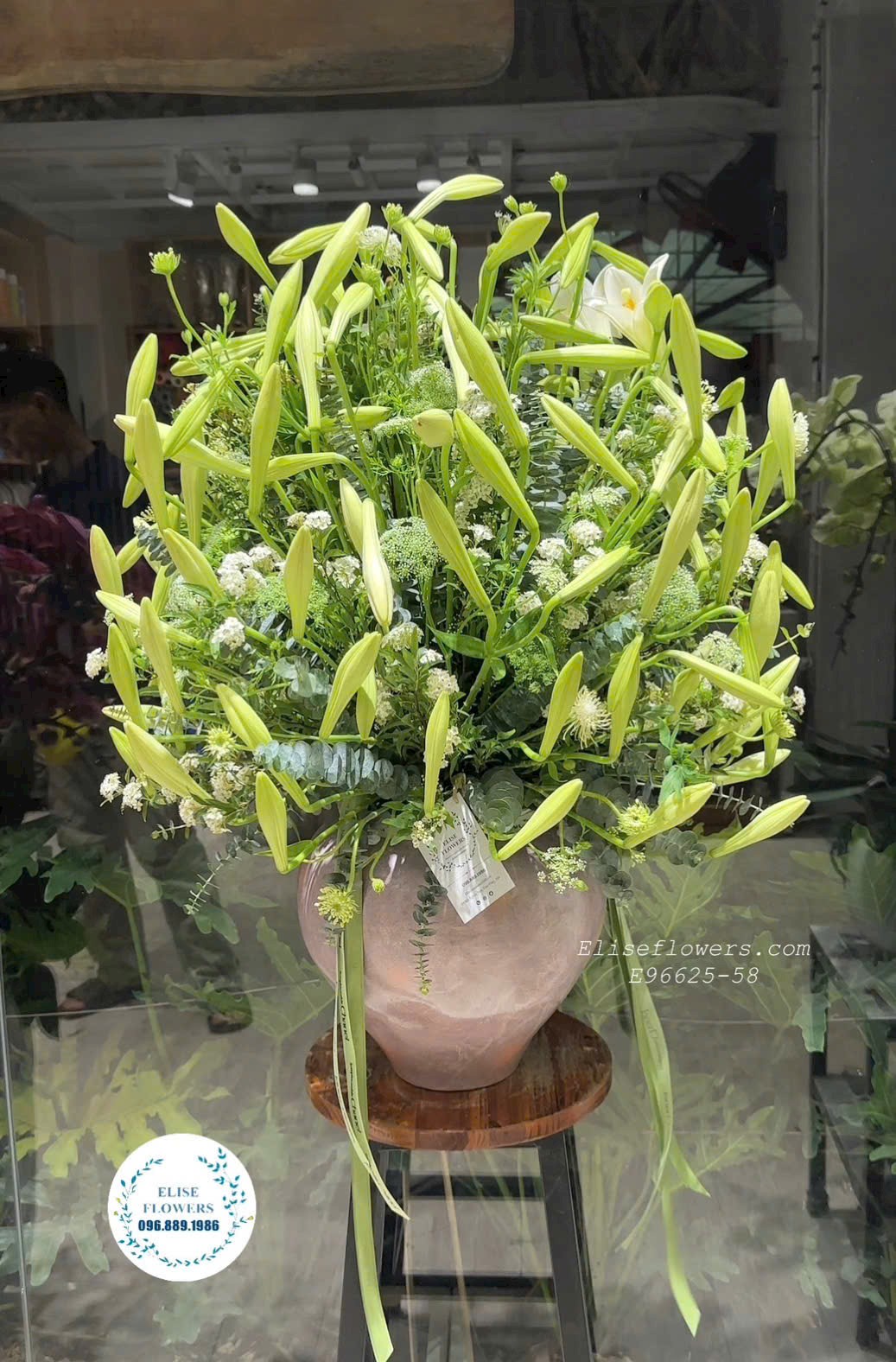 Bình Hoa Loa Kèn Cao Cấp Tại Eliseflowers