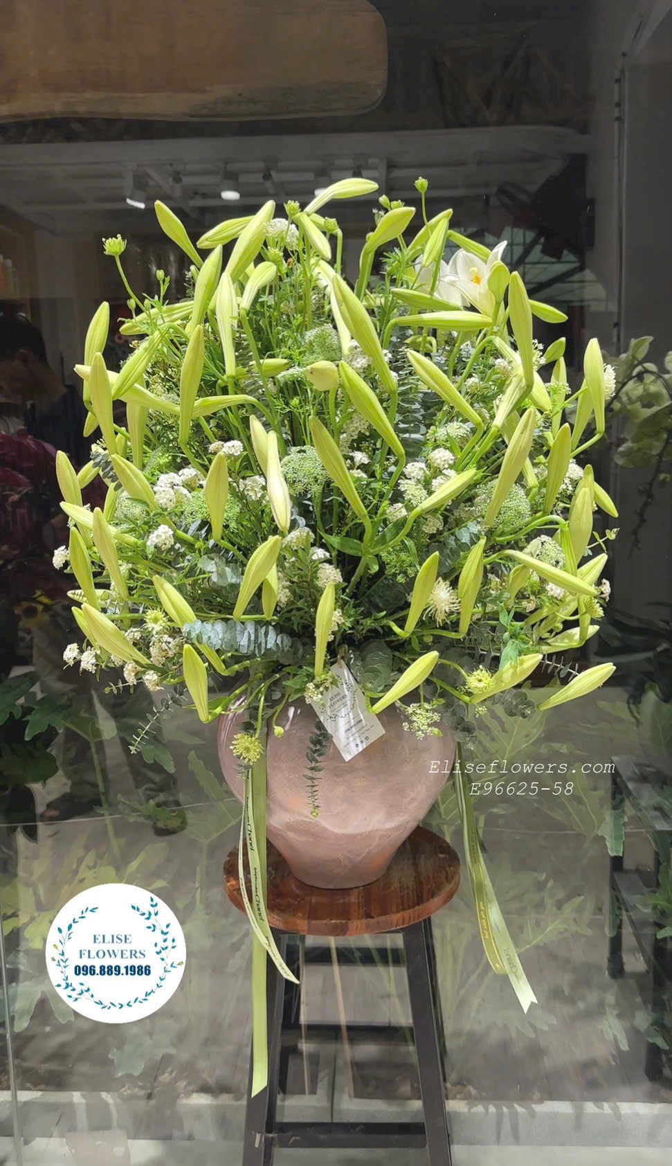 Bình Hoa Loa Kèn Cao Cấp Tại Eliseflowers- Nâng Tầm Không Gian Sống Của Bạn