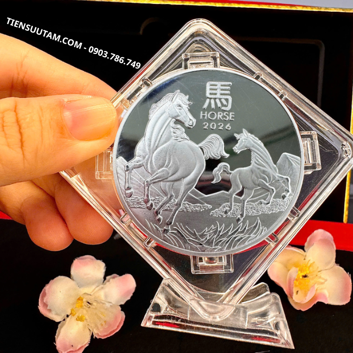 Khung_Xoay_Xu_Uc_Hinh_Con_Ngua_Ma_Bac_2026