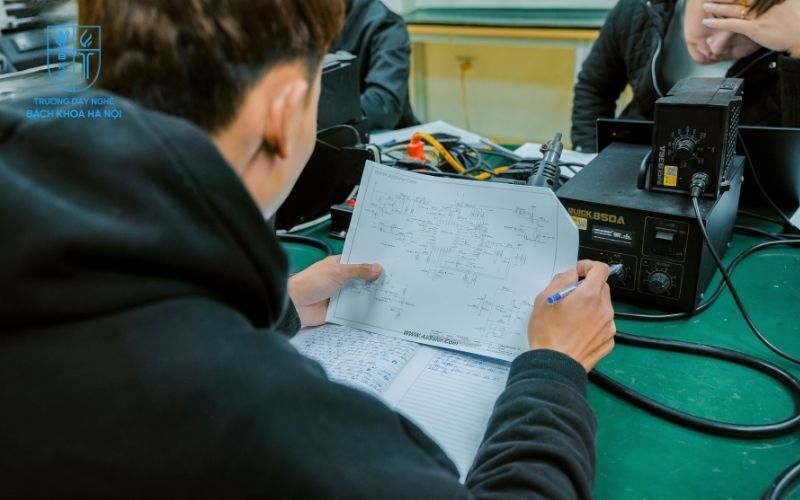 Người học nghề chỉ cần đủ 14 tuổi trở lên