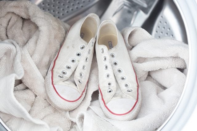 Cách bảo quản giày Converse đúng cách giúp bạn chẳng cần tốn tiền đi s WearVN Cách bảo quản giày Converse đúng cách giúp bạn chẳng cần tốn tiền đi s WearVN