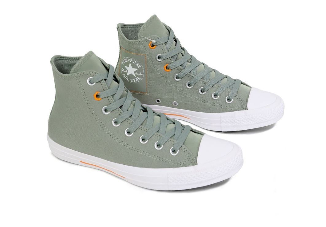 Ơn giời, team mê giày cổ điển chắc chắn phải sở hữu siêu phẩm Chuck Taylor All Star Flight School