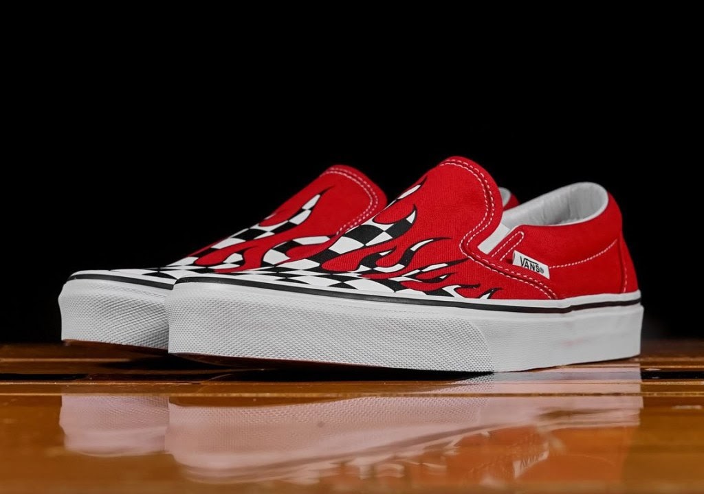 Giày Vans không dây - sản phẩm không nên bỏ qua với giới trẻ